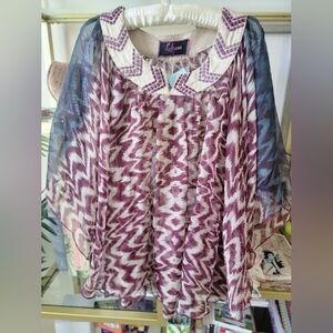 Maroon and Navy Blue Zig Zag Flutter Top in Women's Size Small